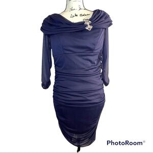Alex Evening gown petite dark blue dress with rhinestone brooch. Sz 6.  X-07
